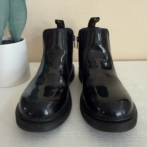 Dr. Martins Black Patent Leather Unisex Chelsea Boots - Picture 4 of 12